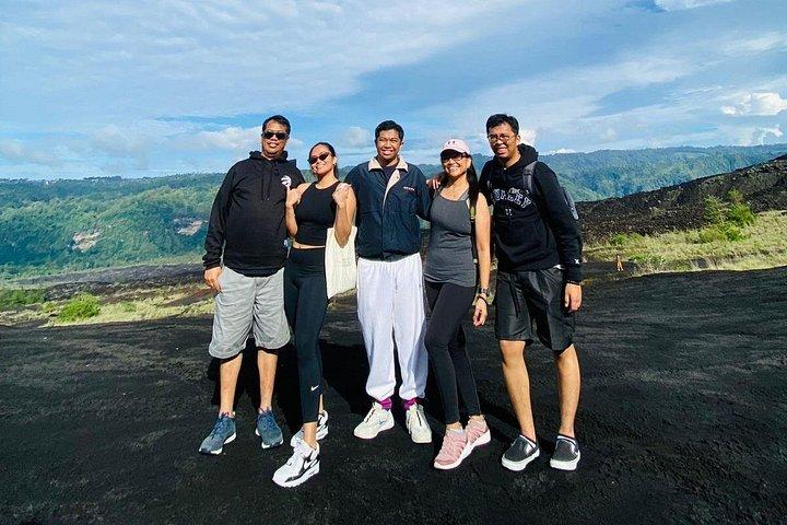 サンライズ・ジープ・アドベンチャー・アット・バトゥール火山プライベートガイドツアー