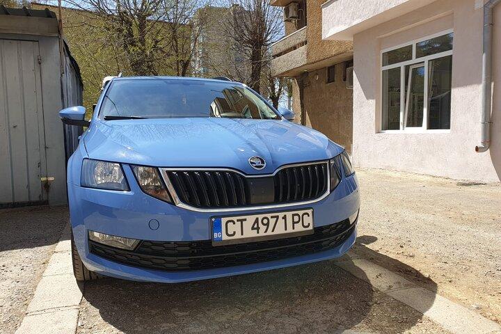 Traslado Plovdiv al aeropuerto / ciudad de Sofía con un coche 3 + 1