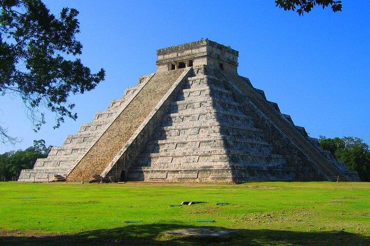 Chichen Itza Exclusive Tour, Cenote, Magical Town & Buffet