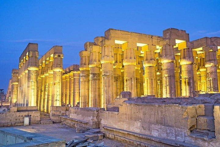 アスワンからルクソールまで2泊3日のナイルクルーズ