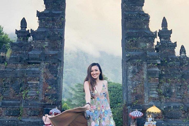 Instagramツアー：バニュマラ滝 - ハンダラヘブンゲート - ウルンダヌ寺院