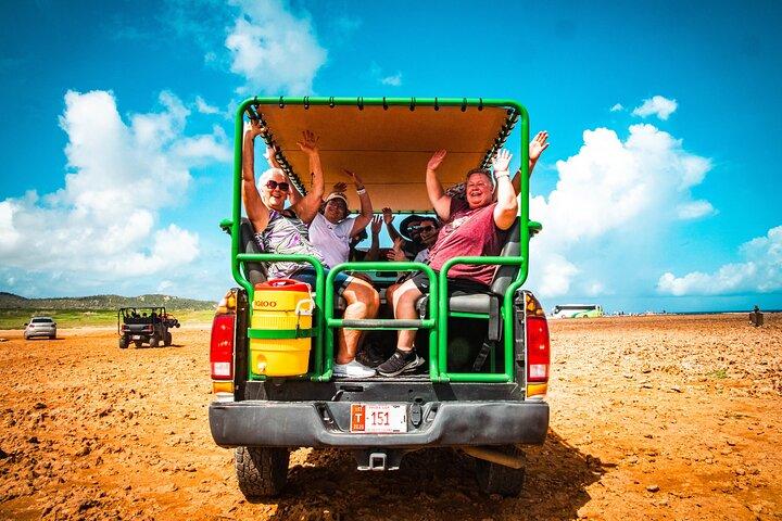 Aruba Safari Jeeptour en strandklifspringen