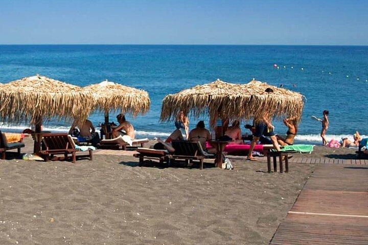 Transfer Privado de/para Perissa e Perivolos Beach em Santorini