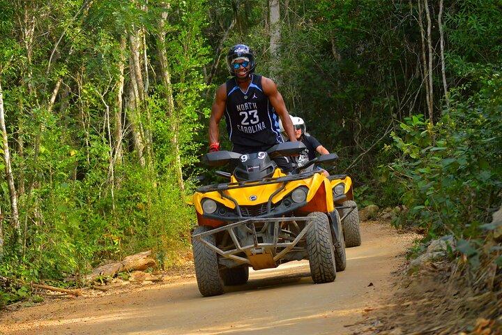 Tour ATV di fascia alta! Zipline e cenote sotterraneo da Tulum