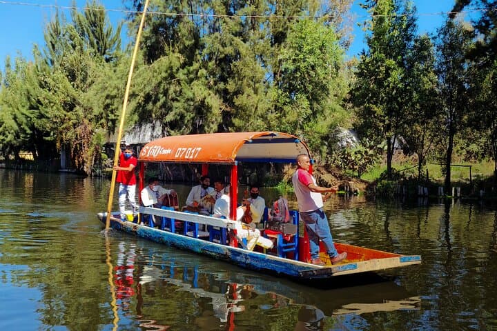 Private Tour to Xochimilco, Coyoacan and Frida Kahlo Museum
