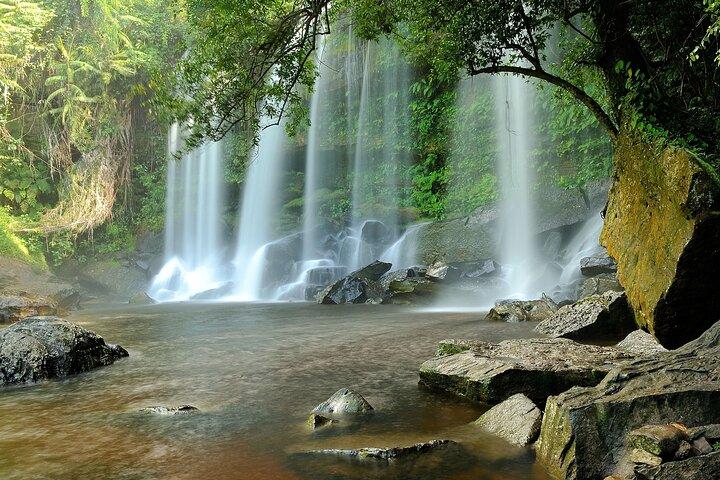 Tour privado al aire libre de Siem Reap (cascadas a 50 km de Siem Reap)