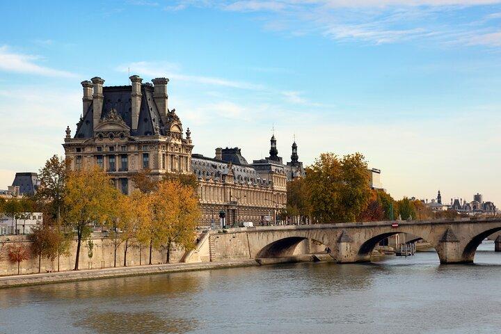 Tour privado del Louvre en París para niños y familias
