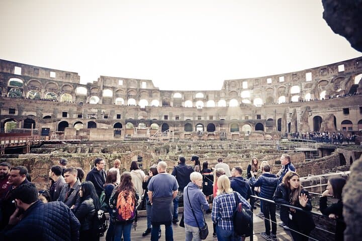 Ancient Rome Guided Walking Tour: Colosseum, Forum and Palatine