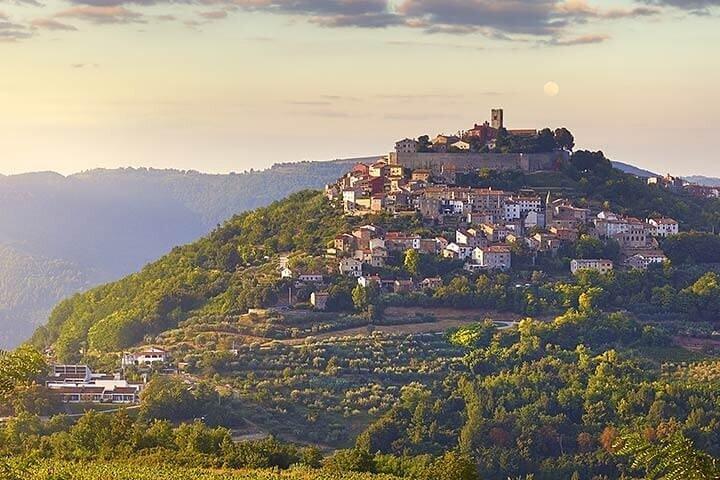 Det indre Istrien: Motovun og Grožnjan halvdagstur (fra Rovinj)