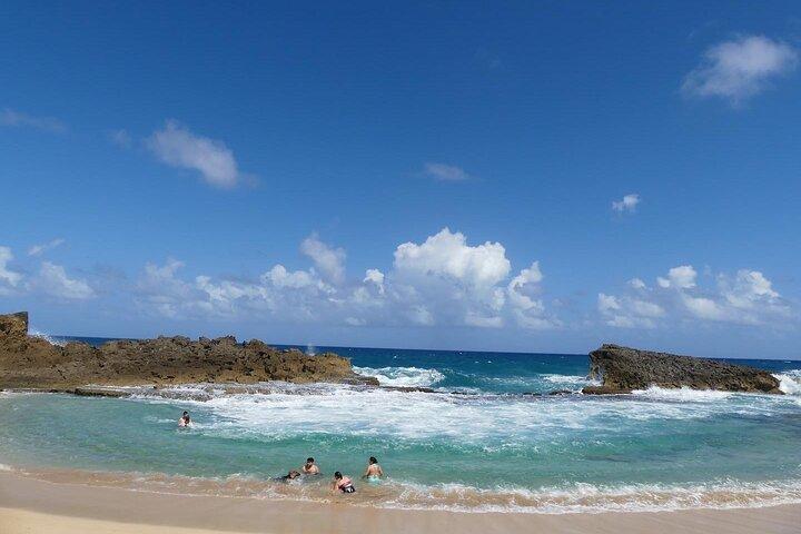 Nascosto Fresh Spring of Water + Cave + Beach & Food Tour di un'intera giornata