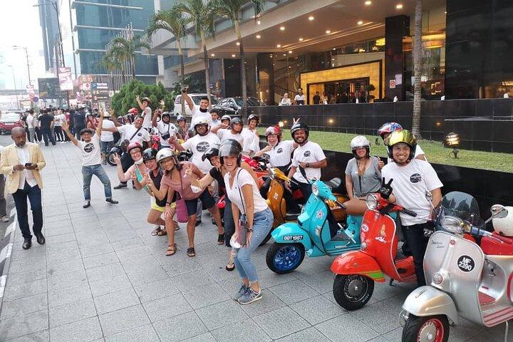 Oldtimer-Vespas-Feinschmecker-Tour in Kuala Lumpur
