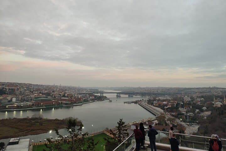 Istanbul: 2 Continents of Bosphorus ( Boat & Lunch )