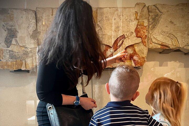 Tour privado del Louvre en París para niños y familias