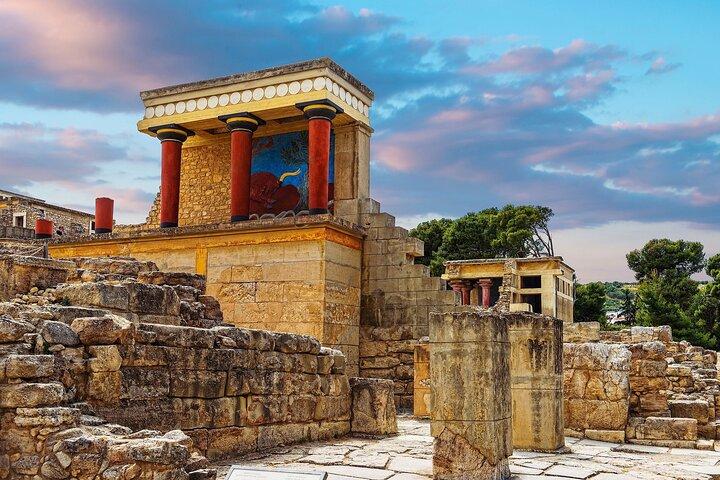 Rethymno-Chania & BALI: プライベート・クノッソスとイラクリオンガイドツアー