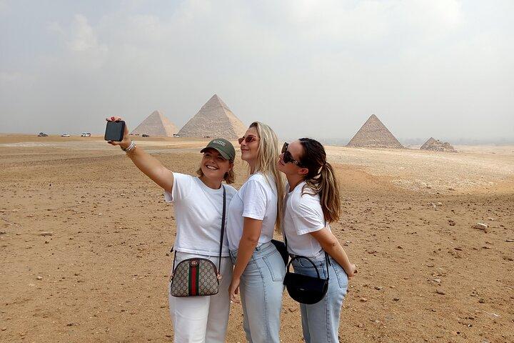 Esplora Giza Pyramids & Sphinx & Camel Ride & ATV bike con pranzo