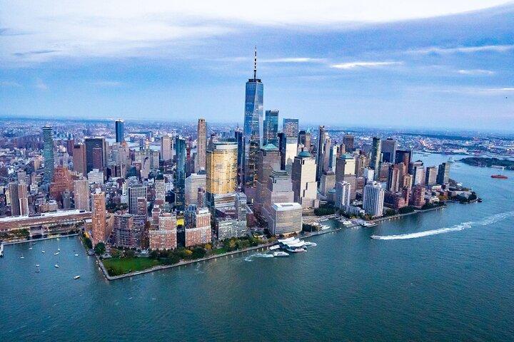 ウェストチェスター発、2~6名様向けニューヨークシティ ヘリコプター プライベート ツアー