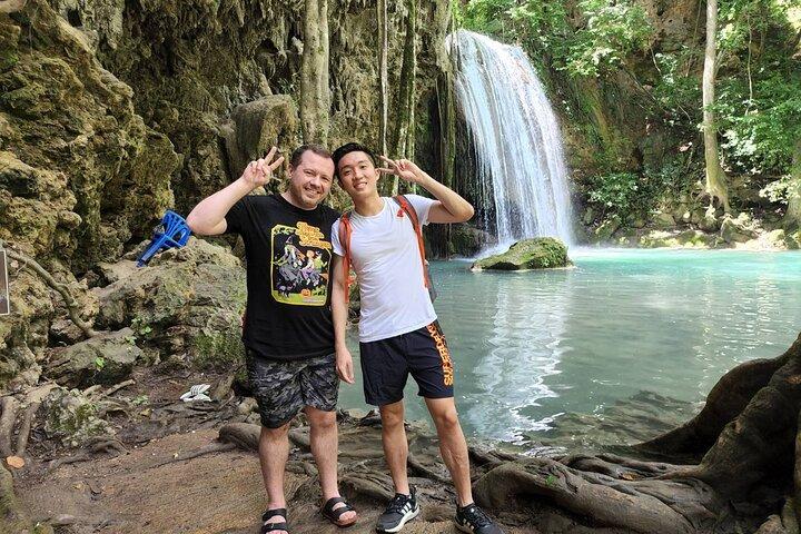Exklusive Kanchanaburi Highlights & Erawan Wasserfall Tagesausflug