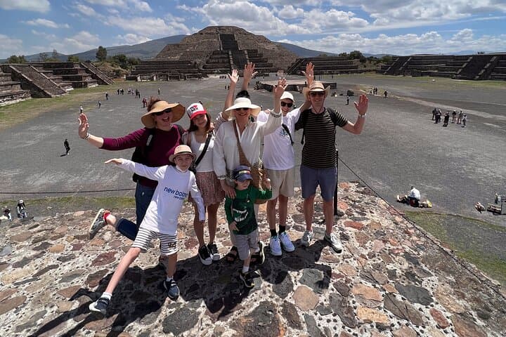 Small group: Teotihuacan, Basilica of Guadalupe and Tlatelolco