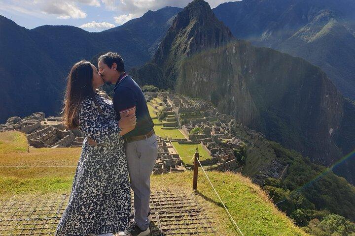 2-Day Sacred Valley & Machu Picchu Tour from Cusco
