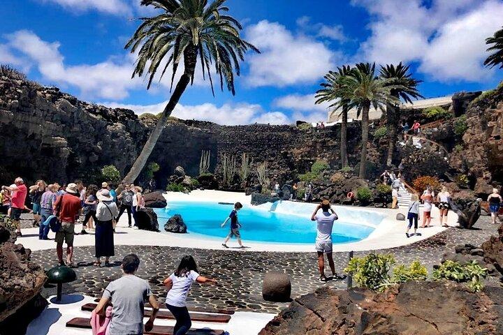 Tour zum Aussichtspunkt Jameos del Agua und zum Tal der 1000 Palmen für Kreuzfahrtpassagiere