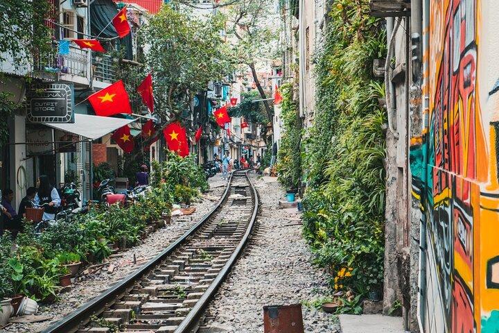 Hanoi: Iconic Landmarks Self-Guided Audio Tour