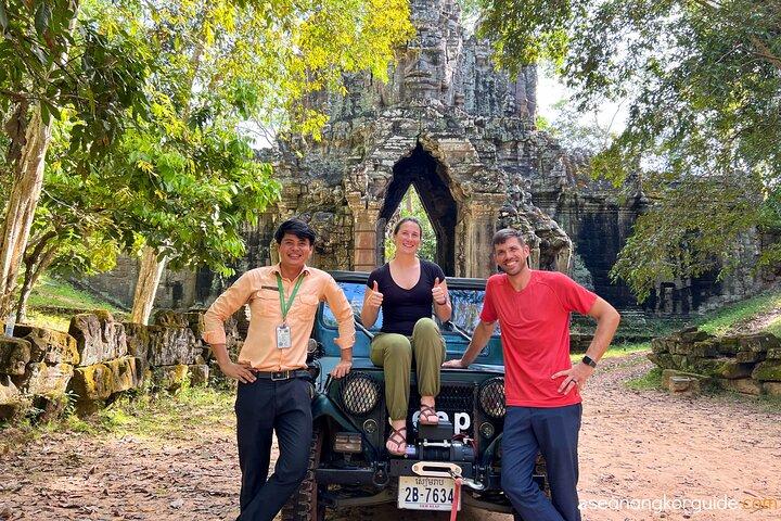 Angkor Wat Sunrise and Market Tour by Jeep