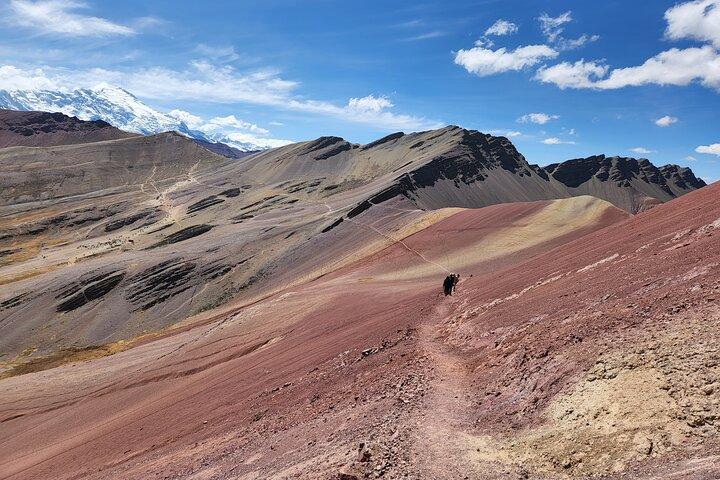 Tour privato di Vinicunca Rainbow Mountain e Red Valley da Cusco