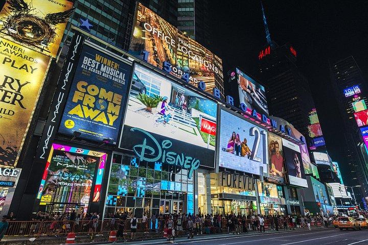 ニューヨーク市のプライベートウォーキングツアーのスーパーヒーロー