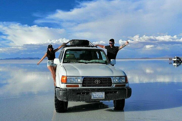 Uyuni Salt Flats : Ganztägige Tour & Sonnenuntergang