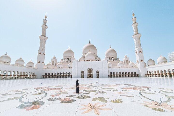 Tour della città di Abu Dhabi di un'intera giornata da Dubai con pranzo