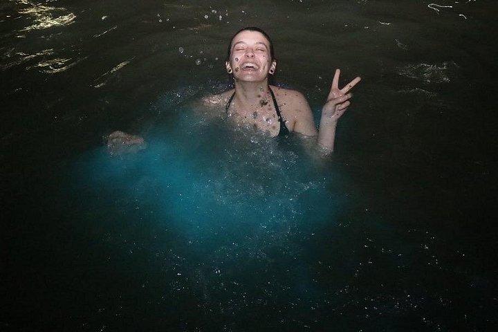 モンテゴ湾を探索するルミナスラグーングリッターウォーターナイトツアー