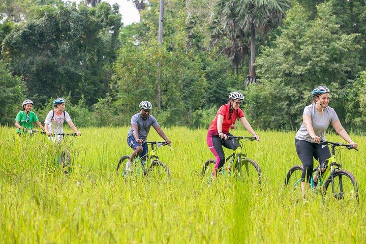 シェムリアップカントリーサイドバイクツアー／Eバイクまたはトゥクトゥク