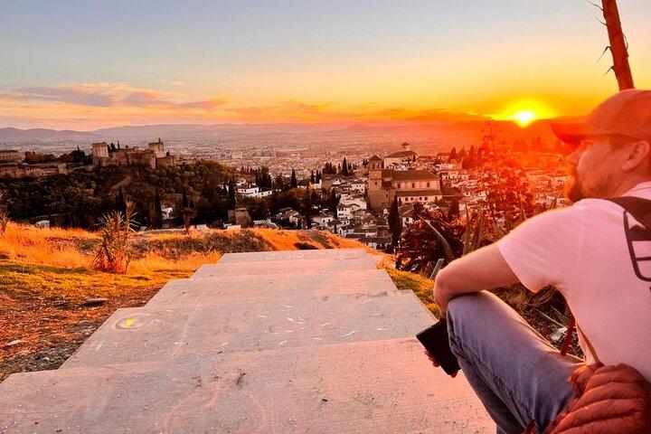 Tour privado: 4 culturas, Granada em profundidade