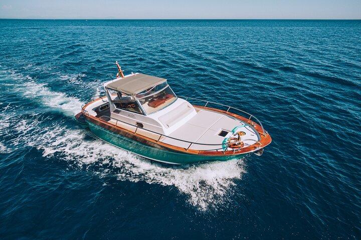 Full-Day Private Boat Tour to Ischia Procida from Sorrento