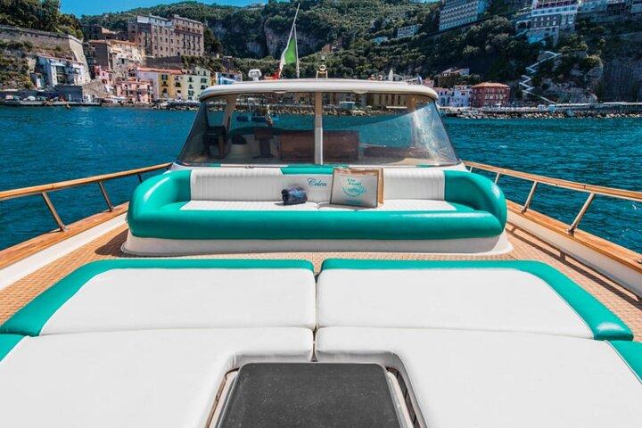 Amalfiküste Private Bootstour von Sorrento, Positano oder Neapel