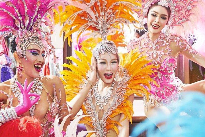 Experiencia nocturna de cabaret encantador de Phuket (privado y todo incluido)