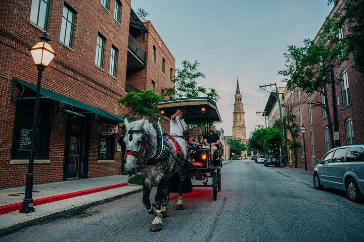 Tour du soir en calèche hantée de Charleston