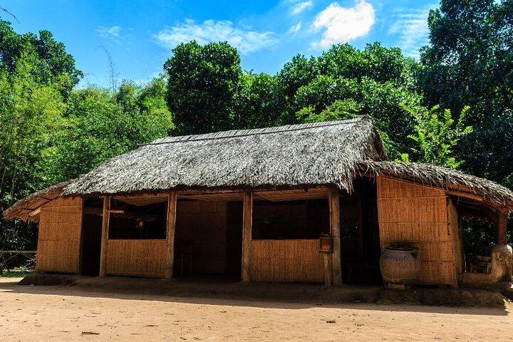 Experiência exclusiva guiada pelos túneis Cu Chi de meio dia com embarque