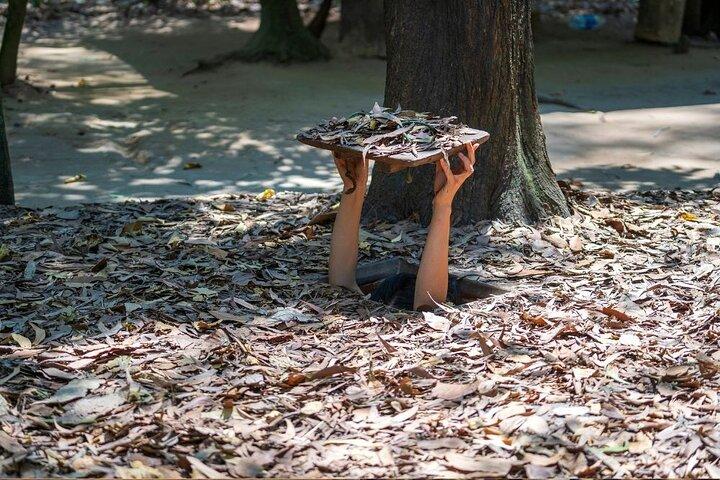Experiência exclusiva guiada pelos túneis Cu Chi de meio dia com embarque