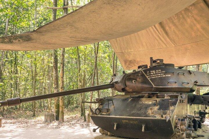 Experiência exclusiva guiada pelos túneis Cu Chi de meio dia com embarque