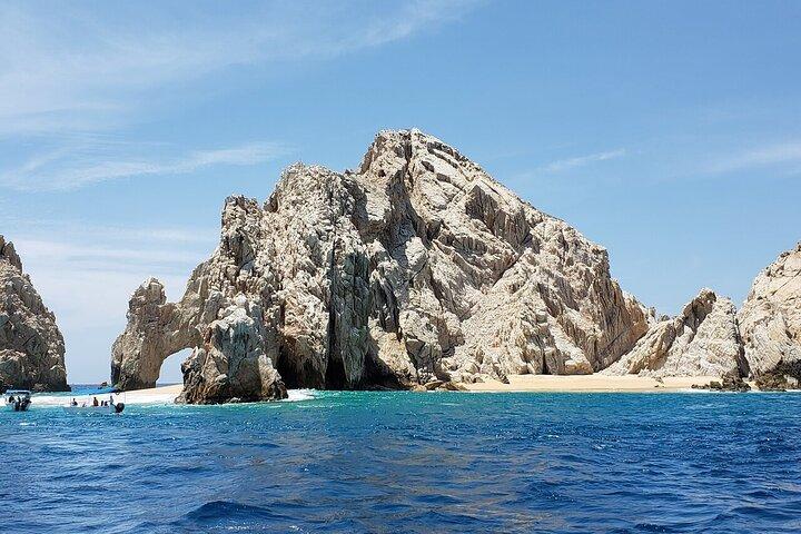 Tour della città di Cabo, degustazione di tequila, crociera snorkeling e pranzo