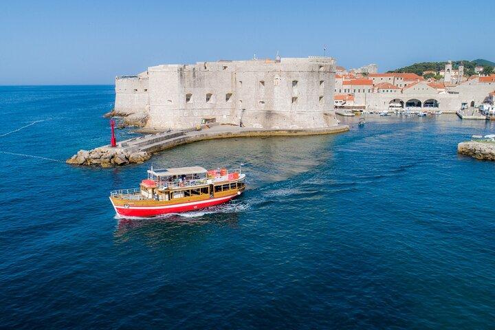 Crociera Hopping & City Walls sull'isola Elafita con cibo e bar