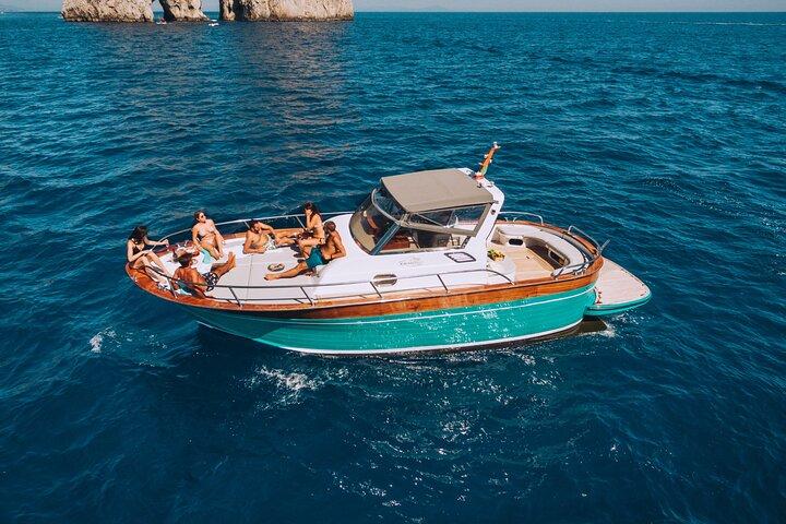 Full-Day Private Boat Tour to Ischia Procida from Sorrento