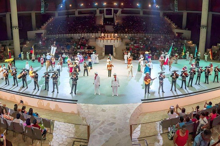シカレパークプラスツアー！カンクン発の自然、文化、ナイトショー