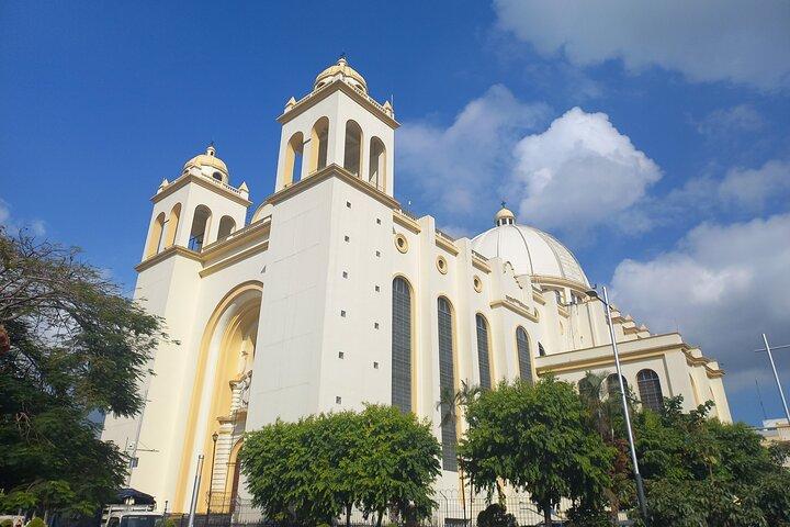City tour em San Salvador: locais obrigatórios + Pupusas