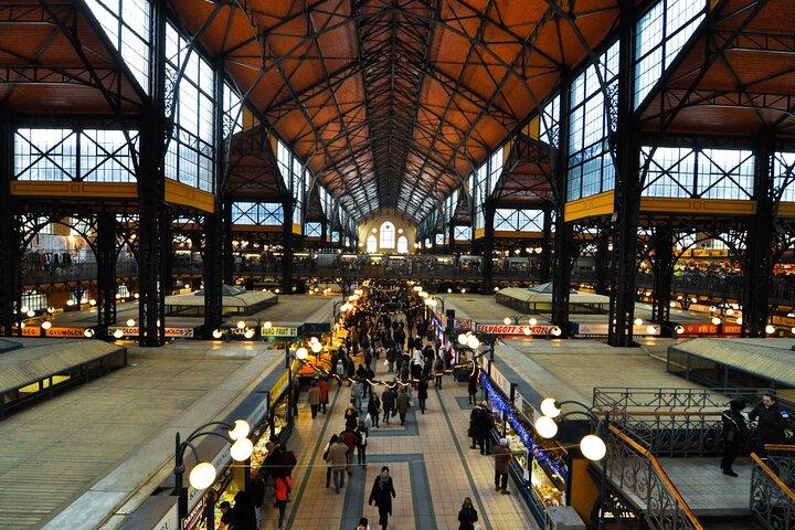 Budapest Food Crawl-Recorrido gastronómico húngaro privado con degustación de vinos y cafetería