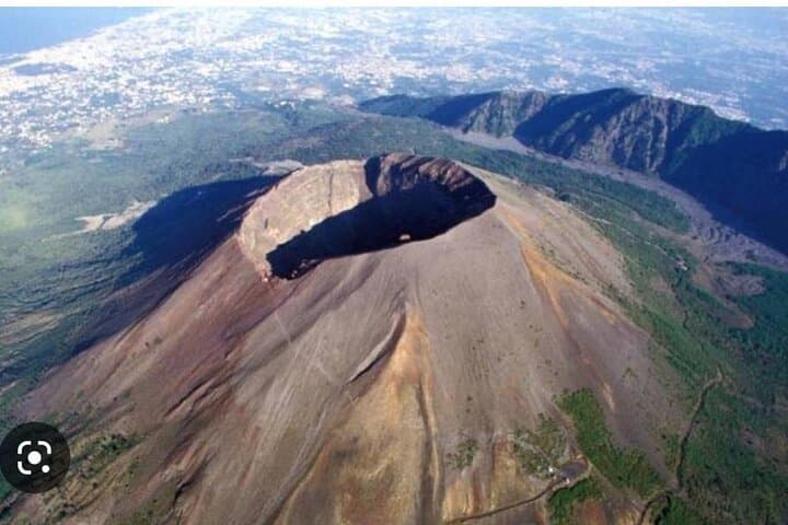 Private and Guided day in Pompeii and Vesuvius from Naples