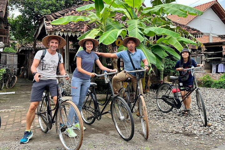 ジョグジャカルタのサイクリング ツアー (昼食付き) 3 時間