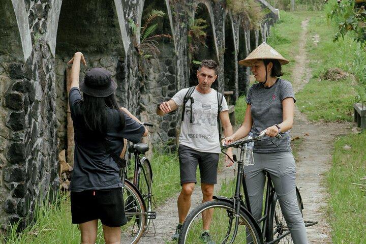 Tour en bicicleta en Yogyakarta con almuerzo de 3 horas