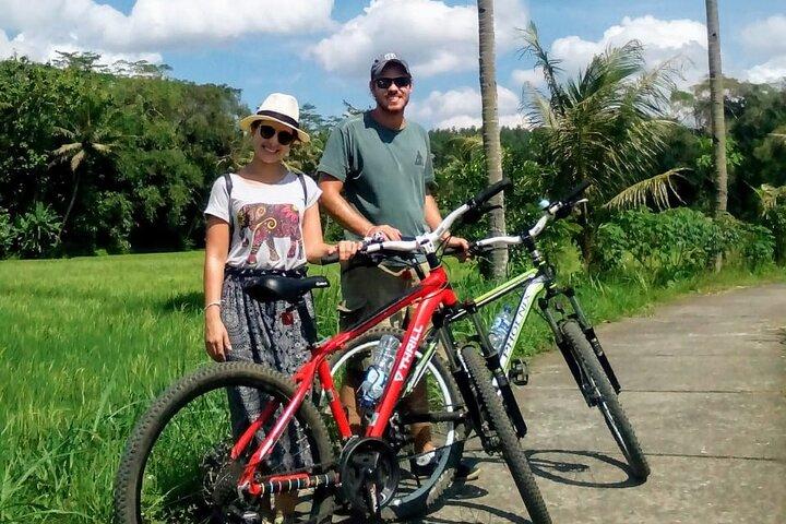 ジョグジャカルタのサイクリング ツアー (昼食付き) 3 時間